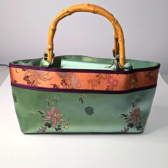 NWT  Yans NY 100% Rayon Embroidered Purse - Picture 9 of 9